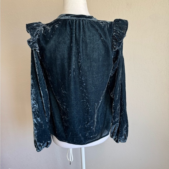 Evereve Absolutely Yana Teal Velvet Ruffle Blouse Womens XS Luxe Preppy - Picture 6 of 7